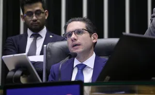 Imagem ilustrativa da imagem Motta acelera projeto contra adultização de crianças: ‘Que mundo estamos entregando?’