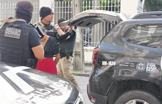 Imagem ilustrativa da imagem Mulheres do Bolsa Família presas em operação contra lavagem em Ipojuca