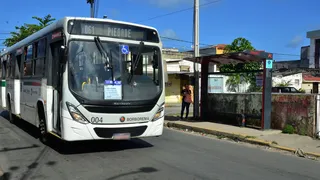 Imagem ilustrativa da imagem Obras no bairro de Candeias promovem mudanças no trânsito de Jaboatão. Confira: