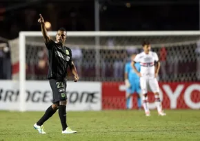 Imagem ilustrativa da imagem Palmeiras, Flamengo e Botafogo enfrentam adversários na Libertadores que marcaram títulos