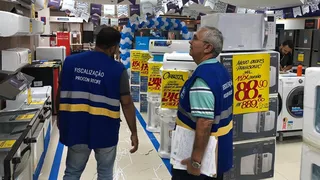 Imagem ilustrativa da imagem Procon encontra presente para os pais com variação de preço de até 550%