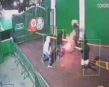 Imagem ilustrativa da imagem Academia de Futebol do Palmeiras é alvo de ataque com rojões; veja vídeo