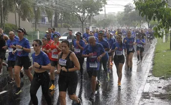 Imagem ilustrativa da imagem Corrida Tribuna Ruas da Cidade: tradição e festa à beira da baía