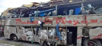 Imagem ilustrativa da imagem Número de mortos em acidente de ônibus na BR-423, em Saloá , sobe para 17