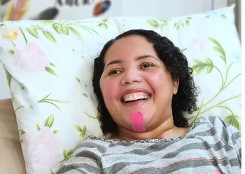 Imagem ilustrativa da imagem Pai de Amanda Wanessa, cantora gospel que está em estado vegetativo, sofre agressão