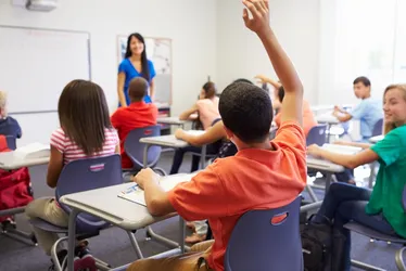 Imagem ilustrativa da imagem 28 mil profissionais da educação devem ser beneficiados com reajuste no ES