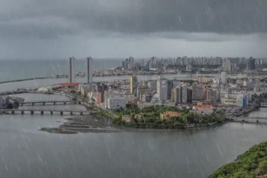 Imagem ilustrativa da imagem APAC emite alerta de chuva moderada para Região Metropolitana do Recife e Mata Sul