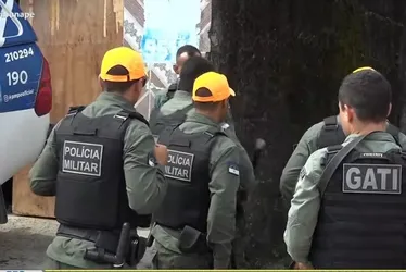 Imagem ilustrativa da imagem Ação da PM contra tráfico de drogas em Olinda tem suspeito morto e pessoas feridas