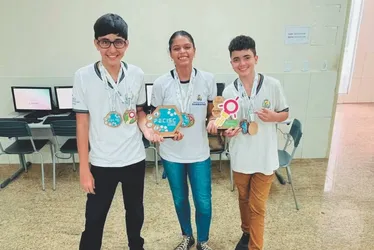 Imagem ilustrativa da imagem Alunos de Guarapari criam óculos que “detectam” sono