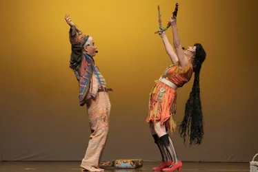 Imagem ilustrativa da imagem Antonio Nóbrega e Rosane Almeida estreiam "Mestiço Florilégio" no Teatro do Parque