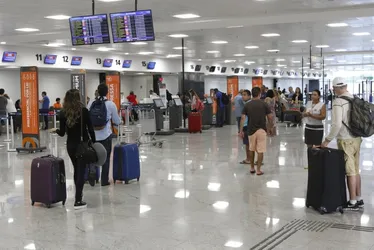Imagem ilustrativa da imagem Após acordo, greve nos aeroportos é suspensa