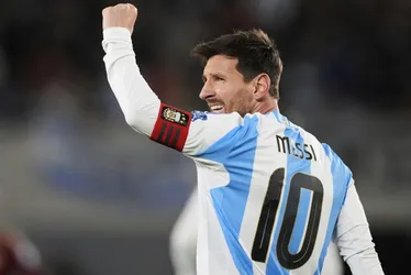 Imagem ilustrativa da imagem Após gols e festa, Messi volta a colocar em dúvida sua participação na Copa