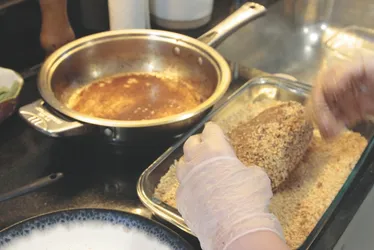 Imagem ilustrativa da imagem Aprenda a fazer uma receita de Rosbife e creme de alho-poró