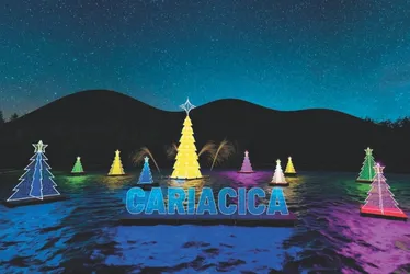 Imagem ilustrativa da imagem Árvore flutuante e Casa do Papai Noel: as novidades do Natal em Cariacica