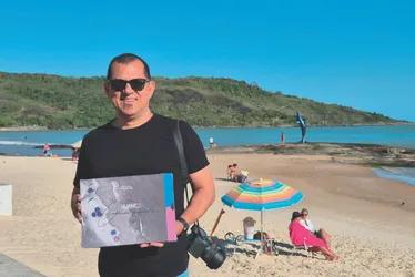 Imagem ilustrativa da imagem Belezas de Guarapari em livro de luxo com 200 fotos