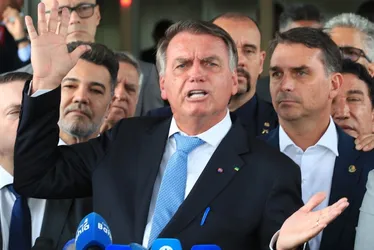 Imagem ilustrativa da imagem Cármen Lúcia diz haver prova cabal de que Bolsonaro liderou trama golpista