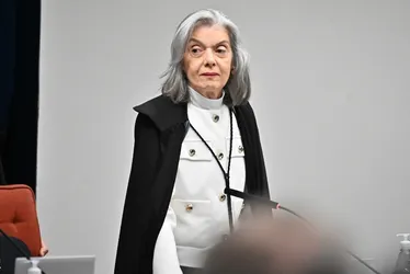 Imagem ilustrativa da imagem Brasil que dói, indiretas a Fux, Bolsonaro líder: leia frases de Cármen Lúcia