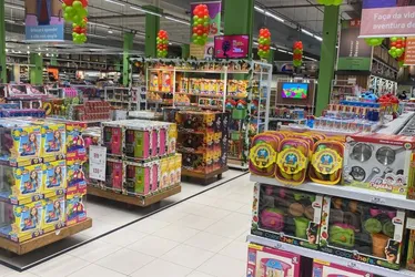 Imagem ilustrativa da imagem Brasileiros preferem loja física para comprar presente do Dia das Crianças