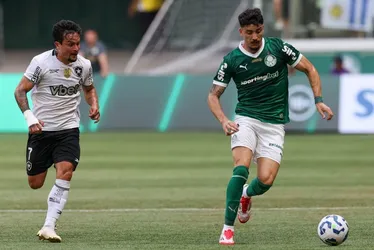 Imagem ilustrativa da imagem Buscando encostar nos líderes, Botafogo e Palmeiras se enfrentam no Engenhão