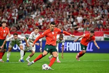 Imagem ilustrativa da imagem CR7 iguala recorde e ajuda Portugal a vencer a Hungria