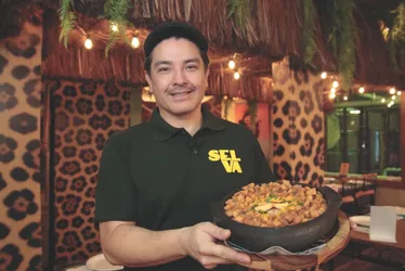 Imagem ilustrativa da imagem Camarão Capixaba: arroz cremoso que une moqueca e banana