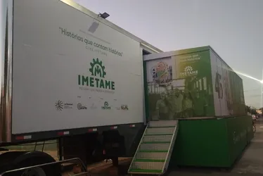 Imagem ilustrativa da imagem Carreta com sala de cinema em Aracruz