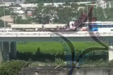 Imagem ilustrativa da imagem Carreta sobe pela contramão na 2ª Ponte e trava trânsito em Vitória