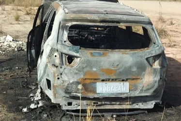 Imagem ilustrativa da imagem Carro com placa de Guarapari é incendiado no interior do Rio de Janeiro
