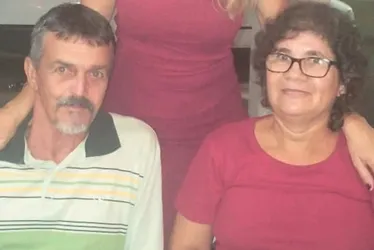 Imagem ilustrativa da imagem Casal de namorados se reencontra após 40 anos e morre em acidente
