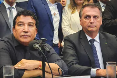 Imagem ilustrativa da imagem Moraes autoriza visitas de Nikolas Ferreira e Magno Malta a Jair Bolsonaro