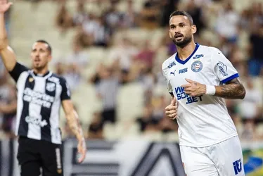 Imagem ilustrativa da imagem Ceará e Bahia empatam em duelo de chances perdidas no Brasileirão