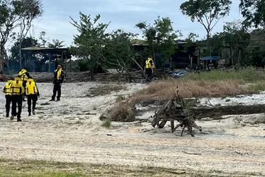 Imagem ilustrativa da imagem Cerco com embarcações na Lagoa Juparanã prende quatro em Linhares