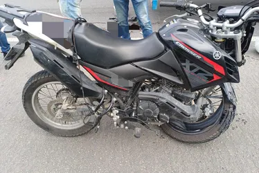 Imagem ilustrativa da imagem Colisão entre caminhão e moto na BR-232, em Moreno, resulta em morte