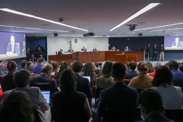 Imagem ilustrativa da imagem Começa no STF o julgamento de Bolsonaro e outros 7 réus por golpe de Estado