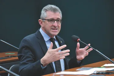 Imagem ilustrativa da imagem Comissão da Câmara aprova aumento do limite anual do MEI. Entenda o que pode mudar