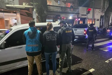 Imagem ilustrativa da imagem Como e onde atua célula do PCC descoberta na Argentina; membros têm até número de matrícula
