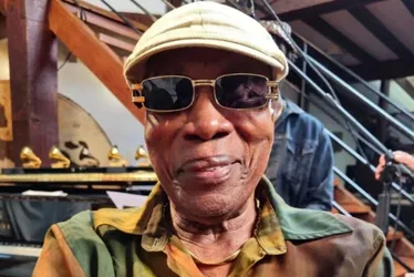 Imagem ilustrativa da imagem Milton Nascimento celebra 83 anos, mostra fotos antigas e é exaltado por artistas
