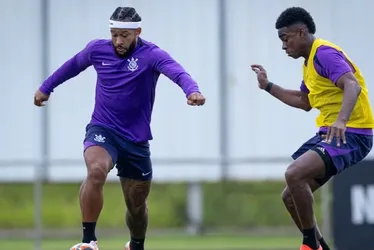 Imagem ilustrativa da imagem Corinthians: Memphis Depay e Félix Torres se desentendem em treino antes do dérbi
