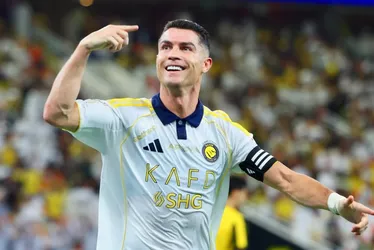 Imagem ilustrativa da imagem Cristiano Ronaldo se torna o primeiro jogador bilionário da história do futebol