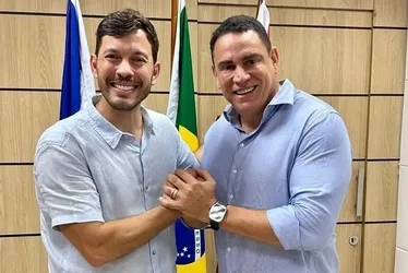 Imagem ilustrativa da imagem Da Vitória adota cautela sobre Arnaldinho