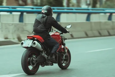 Imagem ilustrativa da imagem Detran abre inscrições para curso gratuito de pilotagem de moto na Serra