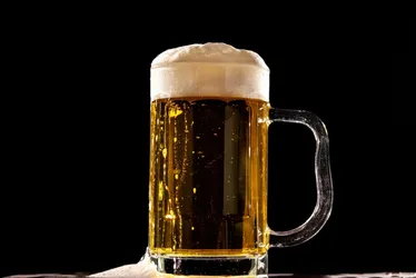 Imagem ilustrativa da imagem Dia Internacional da Cerveja: curiosidades e os sabores mais amados no Brasil