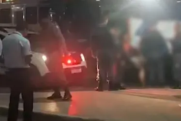 Imagem ilustrativa da imagem Discussão em coletivo termina com jovem agredida em terminal de Vila Velha