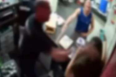 Imagem ilustrativa da imagem Dono de pizzaria é preso após agredir a filha no estabelecimento em Vitória