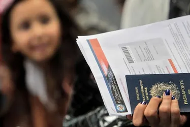 Imagem ilustrativa da imagem EUA suspendem taxa extra de US$ 250 sobre o preço do visto