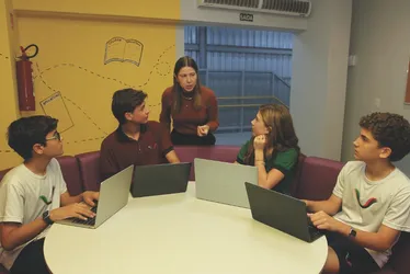 Imagem ilustrativa da imagem Escolas criam mais incentivos para formar líderes no futuro