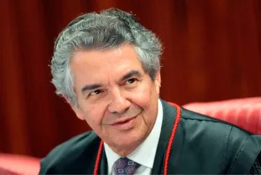 Imagem ilustrativa da imagem Ex-ministro do STF critica Barroso e defende anistia: 'Postura extravagante'