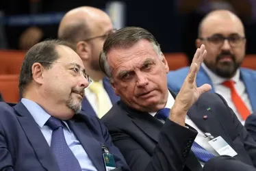 Imagem ilustrativa da imagem 'Expectativa é fazer uma defesa verdadeira', diz advogado de Bolsonaro