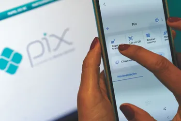 Imagem ilustrativa da imagem Fake news do Pix atrapalhou investigações contra o PCC, diz Receita