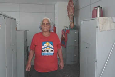 Imagem ilustrativa da imagem Famílias ocupam prédio do antigo TRT em Vitória